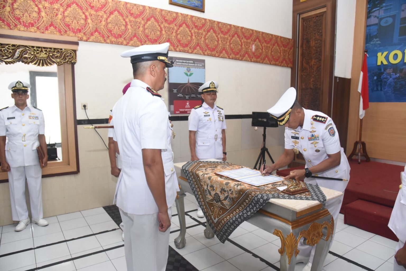 Danpusdikkes Kodiklatal Kukuhkan Letkol Laut (K) Ari Endra Gunawan Sebagai Dansekesal Jakarta