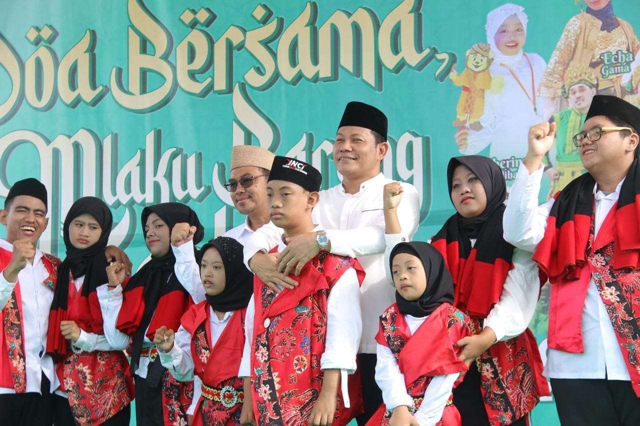 Bupati Sidoarjo Subandi Lepas Ribuan Peserta Mlaku Bareng Santri