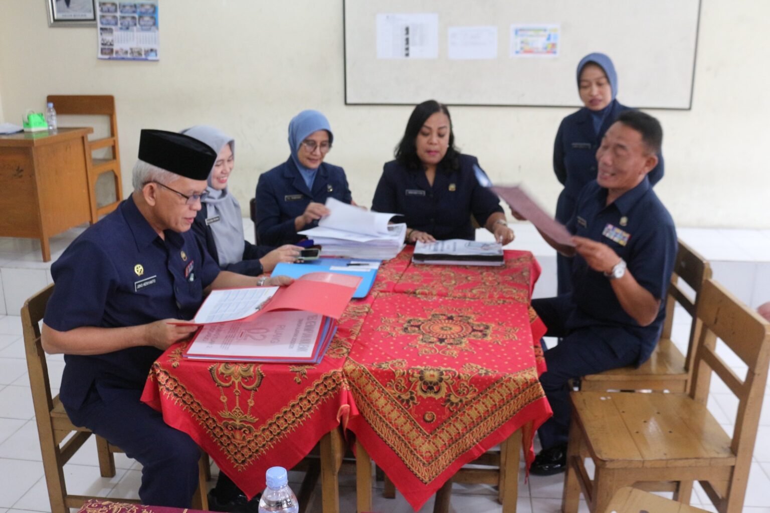 Kapeng Cabang Surabaya YHT Tinjau Pelaksanaan TKA SMA Hang Tuah 2 dan SMA Hang Tuah 5 Sidoarjo