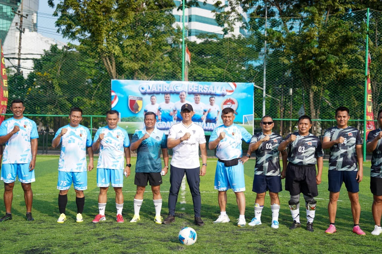 Penguatan Soliditas Prajurit, Pangdam V/Brawijaya Hadiri Olahraga Bersama di Lapangan 84jay